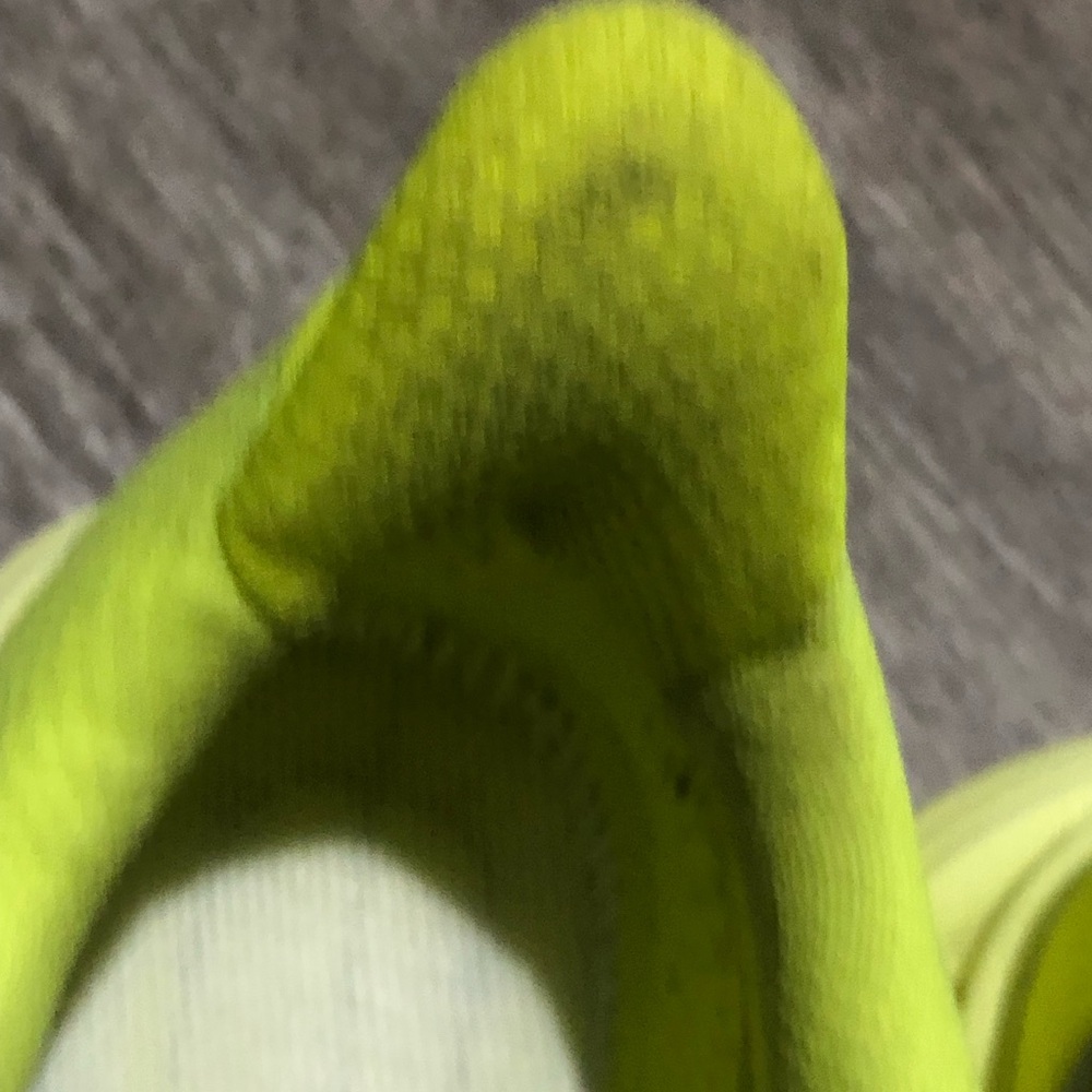 Hoka One One Clifton 10 Running Shoes Womens Size 9 Neon Yellow Sneakers Neutral - Picture 5 of 16
